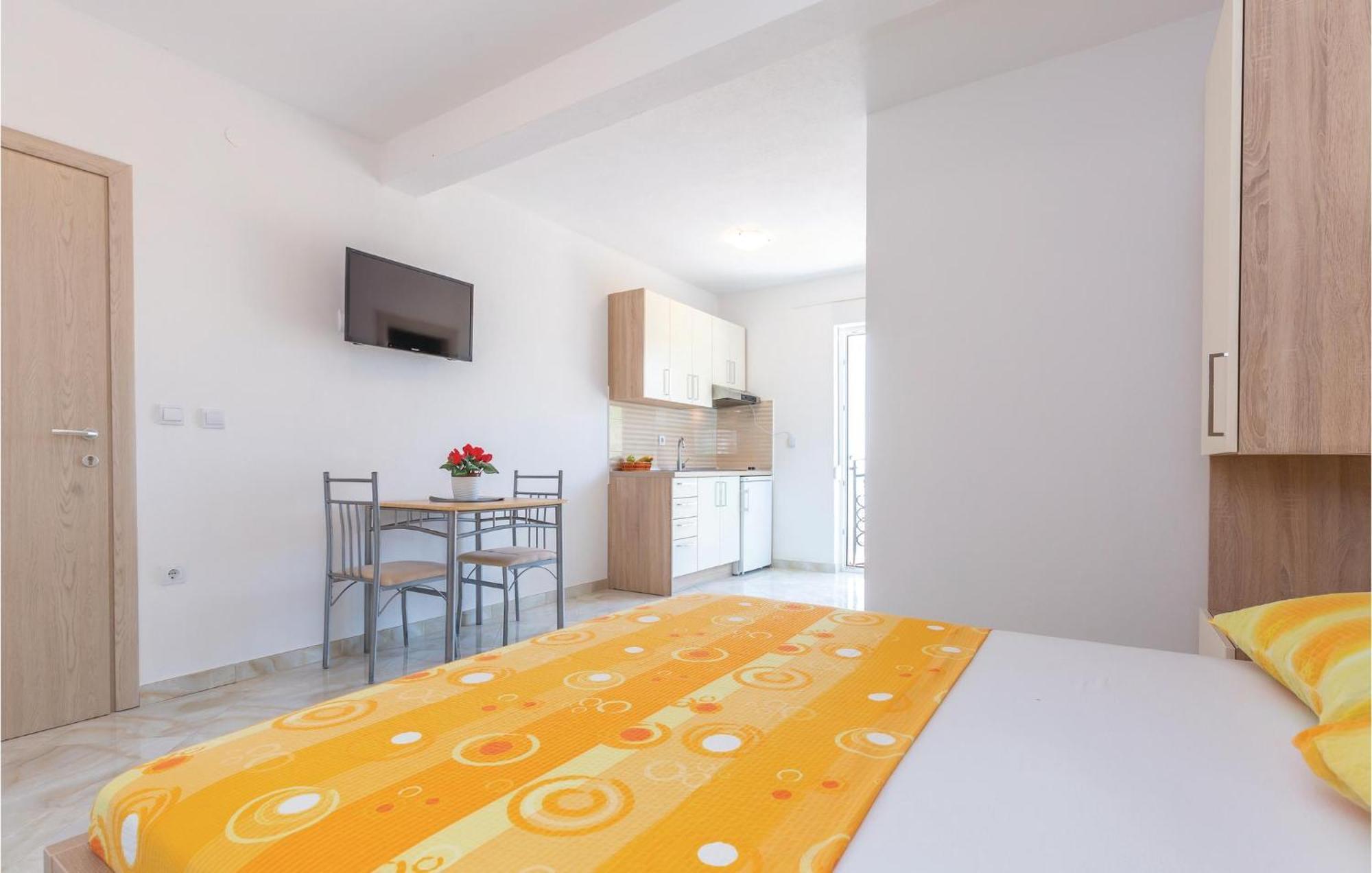 Nice Studio In Krvavica With Kitchen Zewnętrze zdjęcie