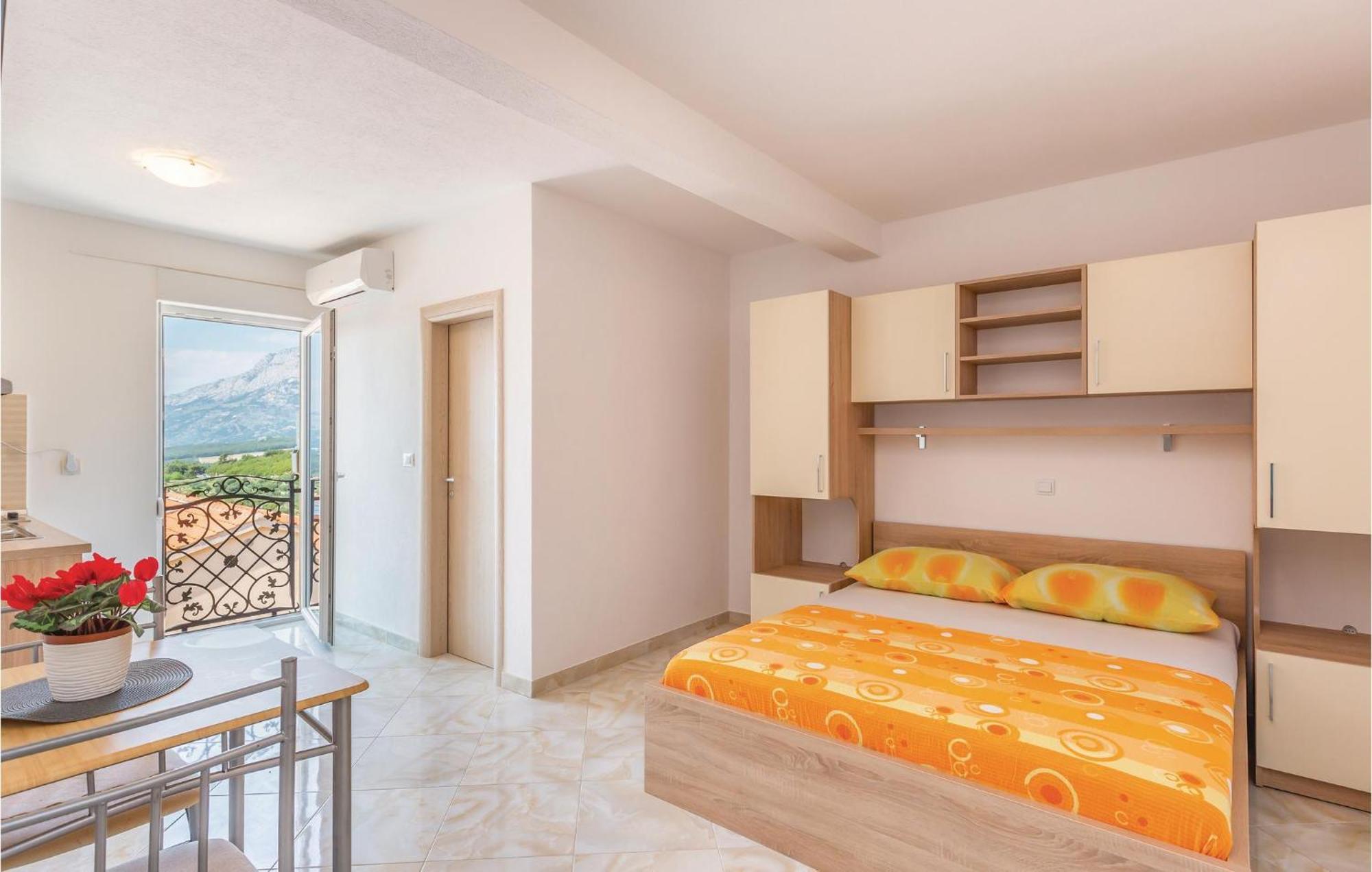 Nice Studio In Krvavica With Kitchen Zewnętrze zdjęcie